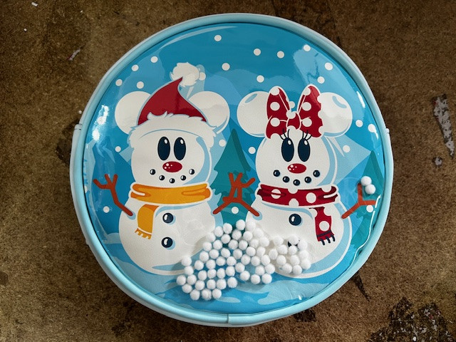 [DEFECT] MICKEY MINNIE SNOW GLOBE SCHOUDEDTAS - DISNEY LOUNGEFLY