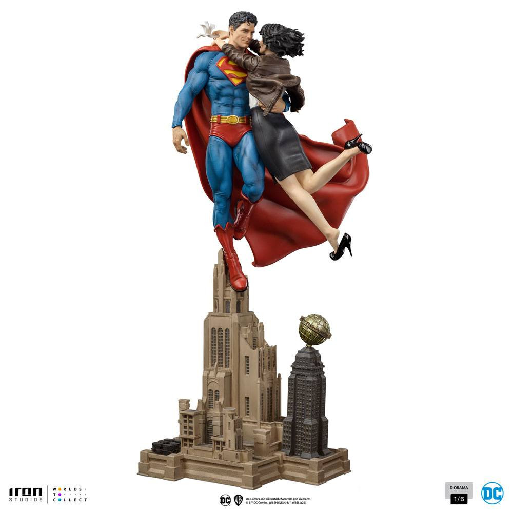 Diorama Superman & Lois - DC Comics